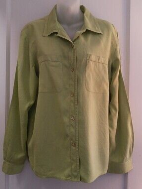 Nexx Light Green Button-Down Shirt with Chest Pockets